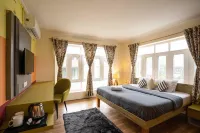 Zostel Srinagar Hotels in Nishat