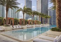 Suites at SLS Lux Brickell Managed by CE - Infinity Pools