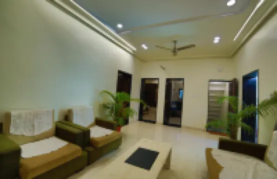 Hotel Mid Town Inn by Yanu Hotel & Resort - Walking Distance from Nakki Lake