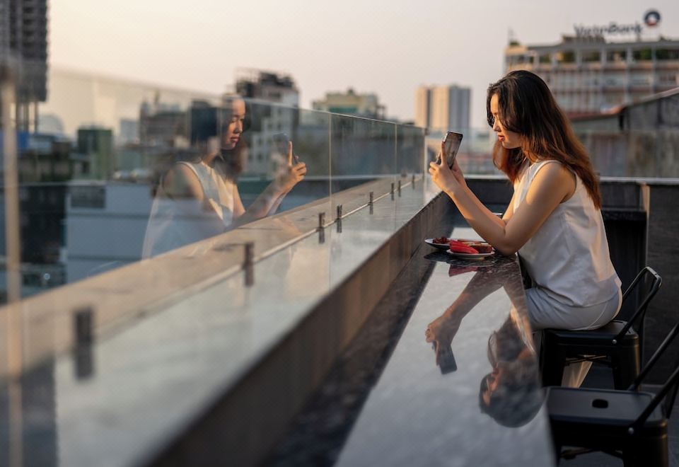 2. 하토 사이공 부..