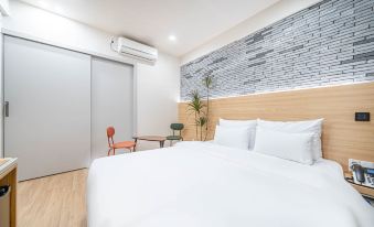 Geojedo Jangseungpo Kamrest Hotel