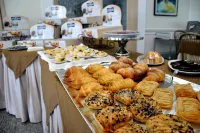 Hotel Mediterraneo - breakfast