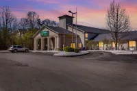 Quality Inn Austintown-Youngstown West فنادق في Austintown