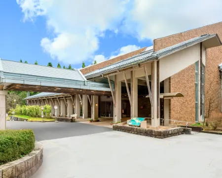 しきぶ温泉湯楽里（日帰り入浴臨時休業中） 越前市のホテル