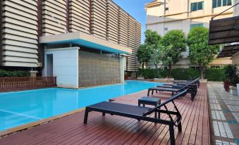 Avion Hotel