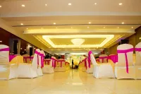 Dng the Grand Hotel Hotels in New Kanpur City