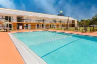 Days Inn by Wyndham Wildwood I-75 - Pools