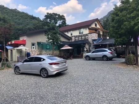 Jecheon Tobakgi Garden Pension Отели рядом с достопримечательностью «Woraksan»