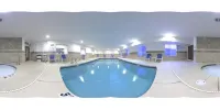 Holiday Inn Express & Suites ALBUQUERQUE AIRPORT by IHG - ที่มีสระว่ายน้ำ