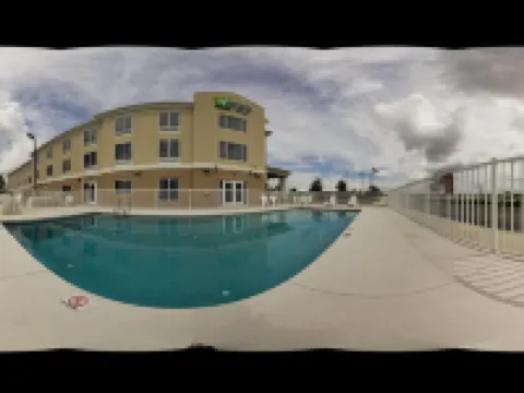 Holiday Inn Express & Suites BROOKSVILLE WEST by IHG Hotels in Hernando County