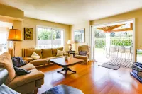 시체스에서 10분 거리, 프라이빗 가든과 수영장이 있는 집