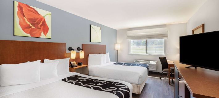 La Quinta Inn & Suites by Wyndham Helena Hotels in Helena