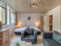 Condo Gardens Brussels Hotels near Train World