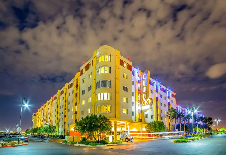Bluegreen Vacations Club 36 (Las Vegas) - 2026 Prices, Reviews