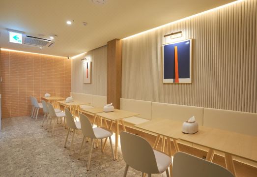 브라운도트호텔 군산터미널점 입구