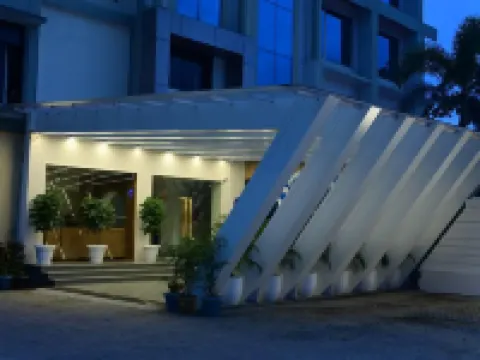 Hotel Jironi โรงแรมในจอร์ฮัต