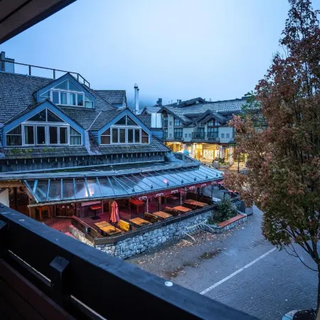 Blackcomb Lodge
