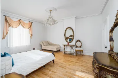 HeritageMTL - Waterfront, Parking, Airport, Sleeps 15