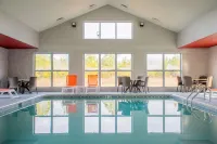 Comfort Inn - Pools