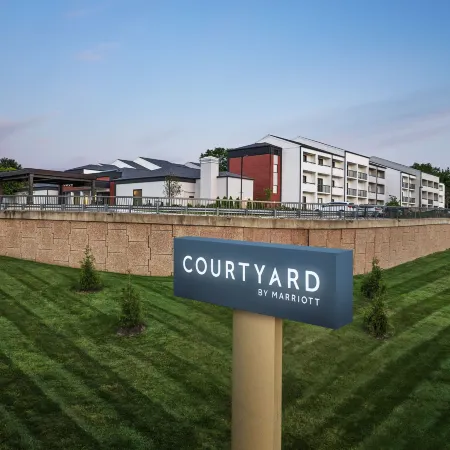 Courtyard Kansas City Overland Park/Metcalf, South of College Boulevard