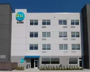 Tru by Hilton Norfolk Airport Hôtels à proximité de : Lane Bryant (JANAF Shopping Yard)
