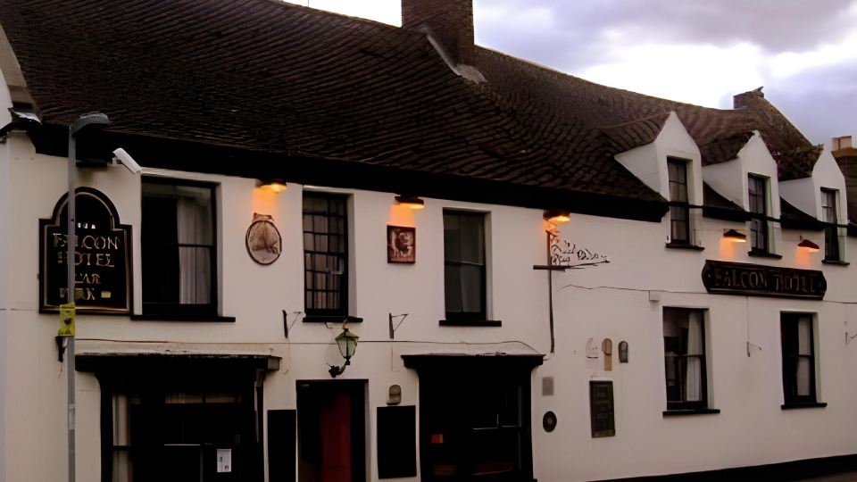 Falcon Hotel