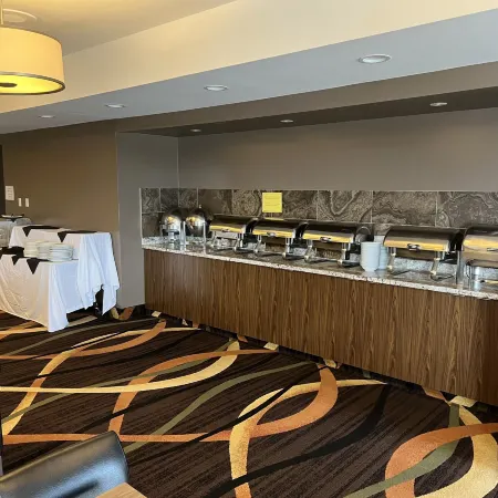 Travelodge by Wyndham Niagara Falls Fallsview
