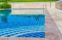Holiday Inn Express & Suites Meridian I-20 by IHG - Pools