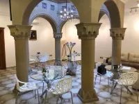 Utopia Hotel シルヴァン・シャー宮殿周辺のホテル