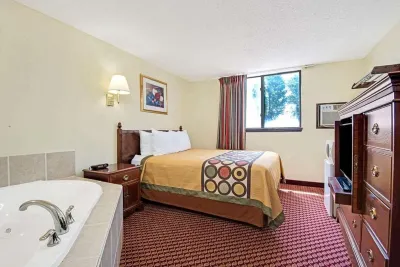 Baymont by Wyndham Liberty MO فنادق في Liberty