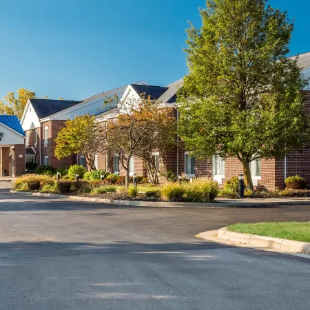 HomeTowne Studios East Lansing - Okemos