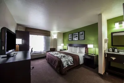 Sleep Inn & Suites Tulsa Central I-44 Hotels near QuikTrip Exposition Center
