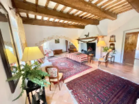 Umbrian Paradise Contains 5 Bedrooms with Private Pool and Stunning Views