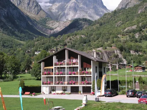 Casa Yolanda 1. OG Süd Hotels in Fieschertal