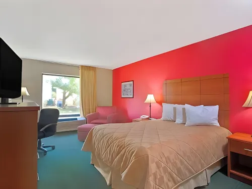 Ramada by Wyndham Pearl/Jackson Airport Hotels in Brandon