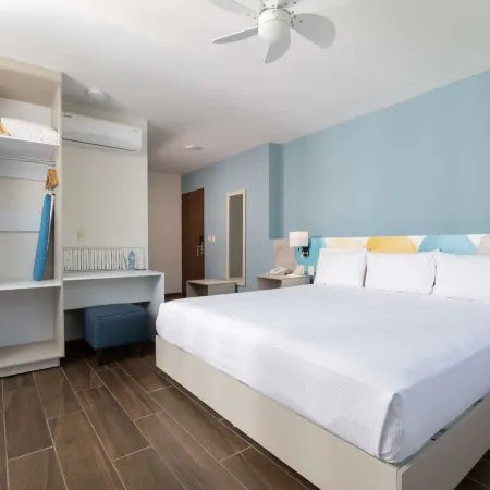 Vista Express Guadalajara Expo SureStay Collection by BW
