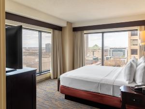 DoubleTree Suites by Hilton Columbus Downtown