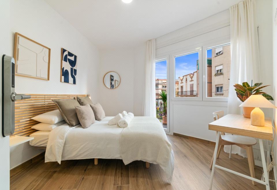 Deluxe Double Room with a Balcony R4