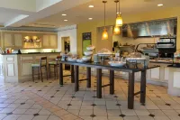 Hilton Garden Inn Addison - Breakfast