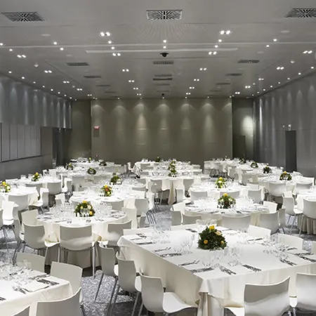 UNA HOTELS T Hotel Cagliari