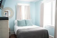 5–10 Mins to Beach & Boardwalk! BBQ • Firepit • Fast WiFi • Backyard