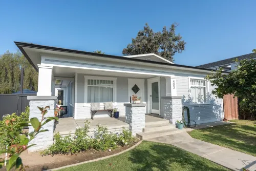 Long Beach Craftsman House. Historic district house-centrally located - บังกะโล