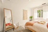 Modern walk-out apartment centrally located in COS!