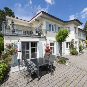 Gediegene Eleganz und fantastischer Bergblick in absoluter Ruhe!