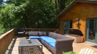 CHESTATEE RIVER CABIN is a prefect pet friendly get away close to Dahlonega