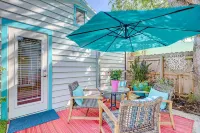 Downtown Tropical Oasis- heated Pool/ Private fenced yard.
