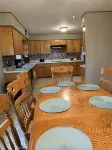 Trout Lake - Frenchman Lake 5 BR 3 BA Home, Wi-Fi, spacious & 1/2 mile to trails - Homestays