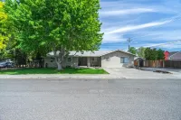 Bruneau Bungalow Side A
