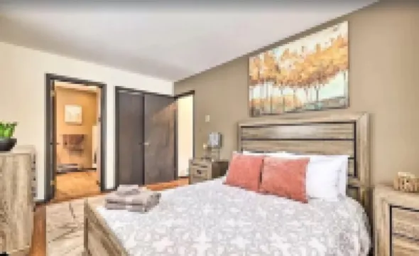 Pet Friendly, Pocono Chalet, Lake Community