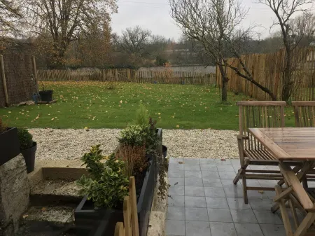 18th century character gîte in the VAL DE CHAMBORD at the gates of Chambord Отели в г. Луар и Шер